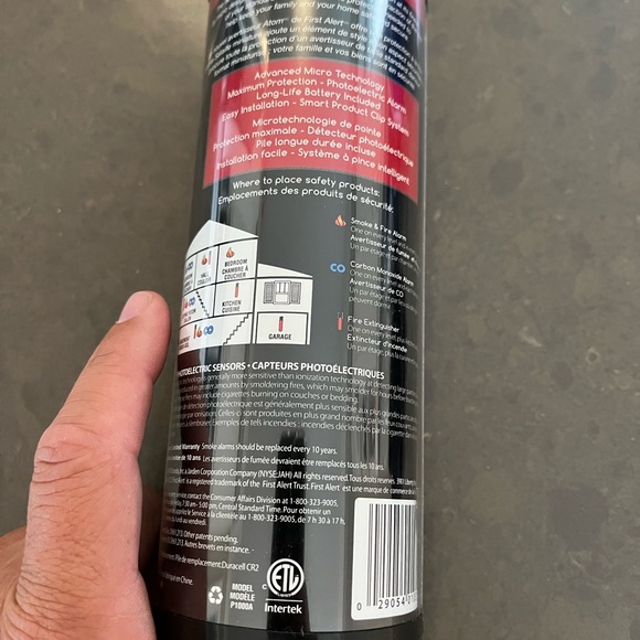 First Alert Atom smoke alarm open package - Picture 4 of 5